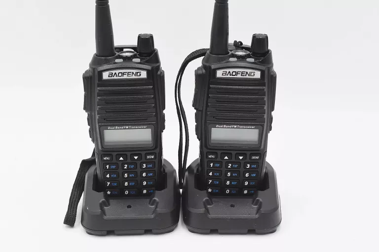 WALKIE TALKIE KRÓTKOFALÓWKA BAOFENG UV-82 8W SKANER 10 KM LED