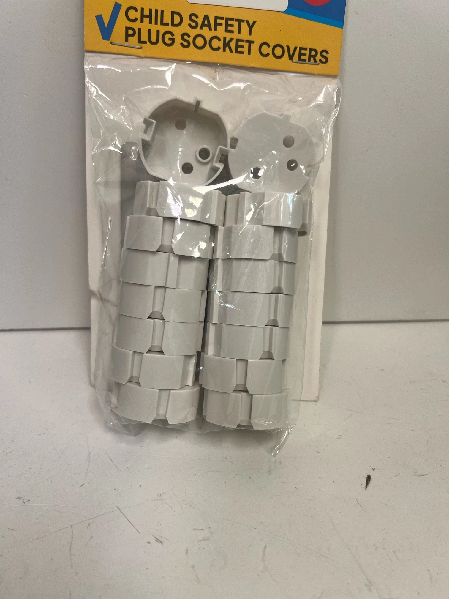 nakladki-zaslepki-na-gniazdko-elektryczne-16szt-ean-gtin-8715342036779