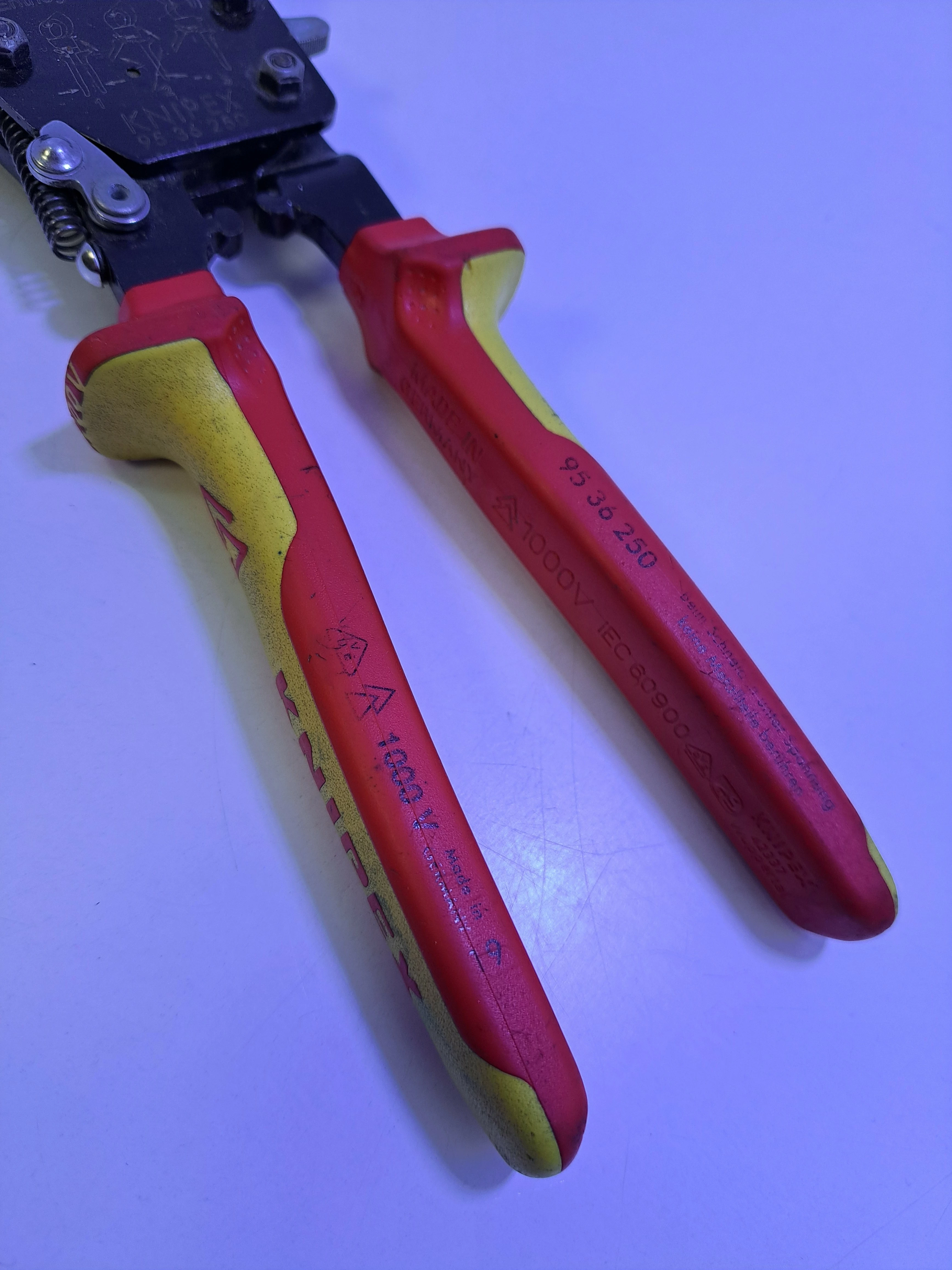 nozyce-zapadkowe-knipex-95-36-250-stan-uzywany