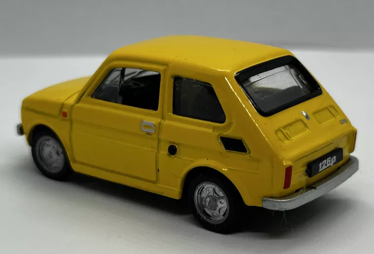 FIAT 126P 1:43 ŻÓŁTY