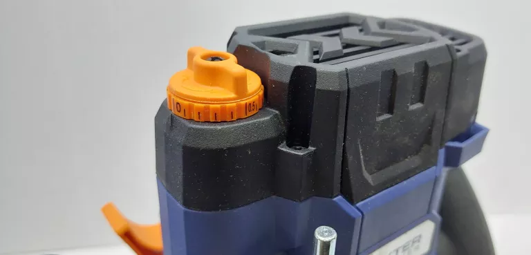 frezarka-gornowrzecionowa-dexter-pc1300rt-rodzaj-frezarki-gornowrzecionowa