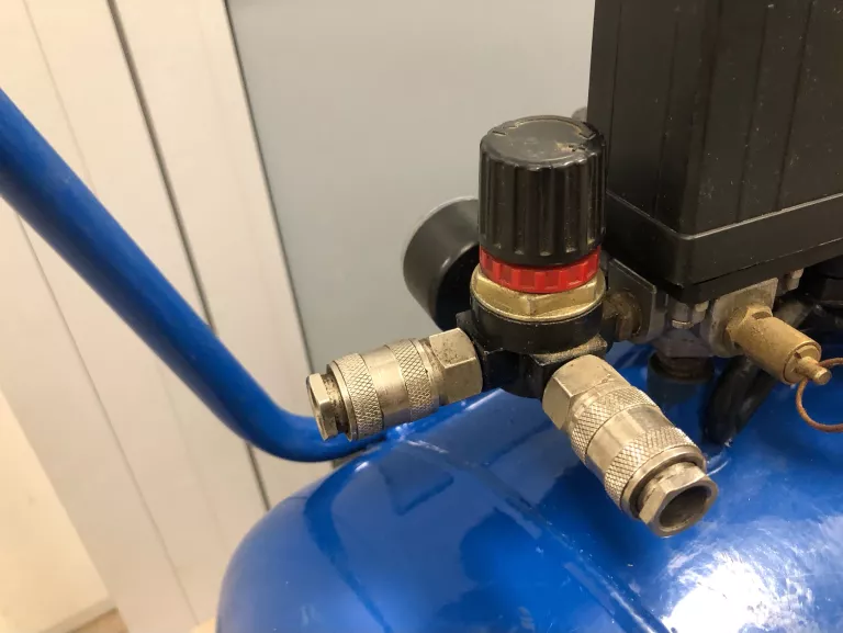 KOMPRESOR RAWLPLUG R-RAWL-C50 KOMPRESOR OLEJOWY 50L 8BAR