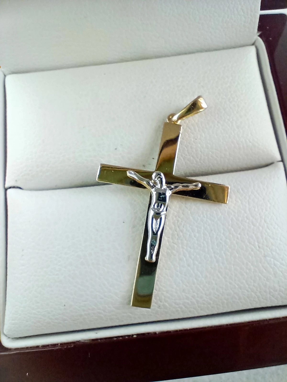 zlota-zawieszka-krzyzyk-z-wizerunkiem-jezusa-148g-585pr-ean-gtin-5905982452845