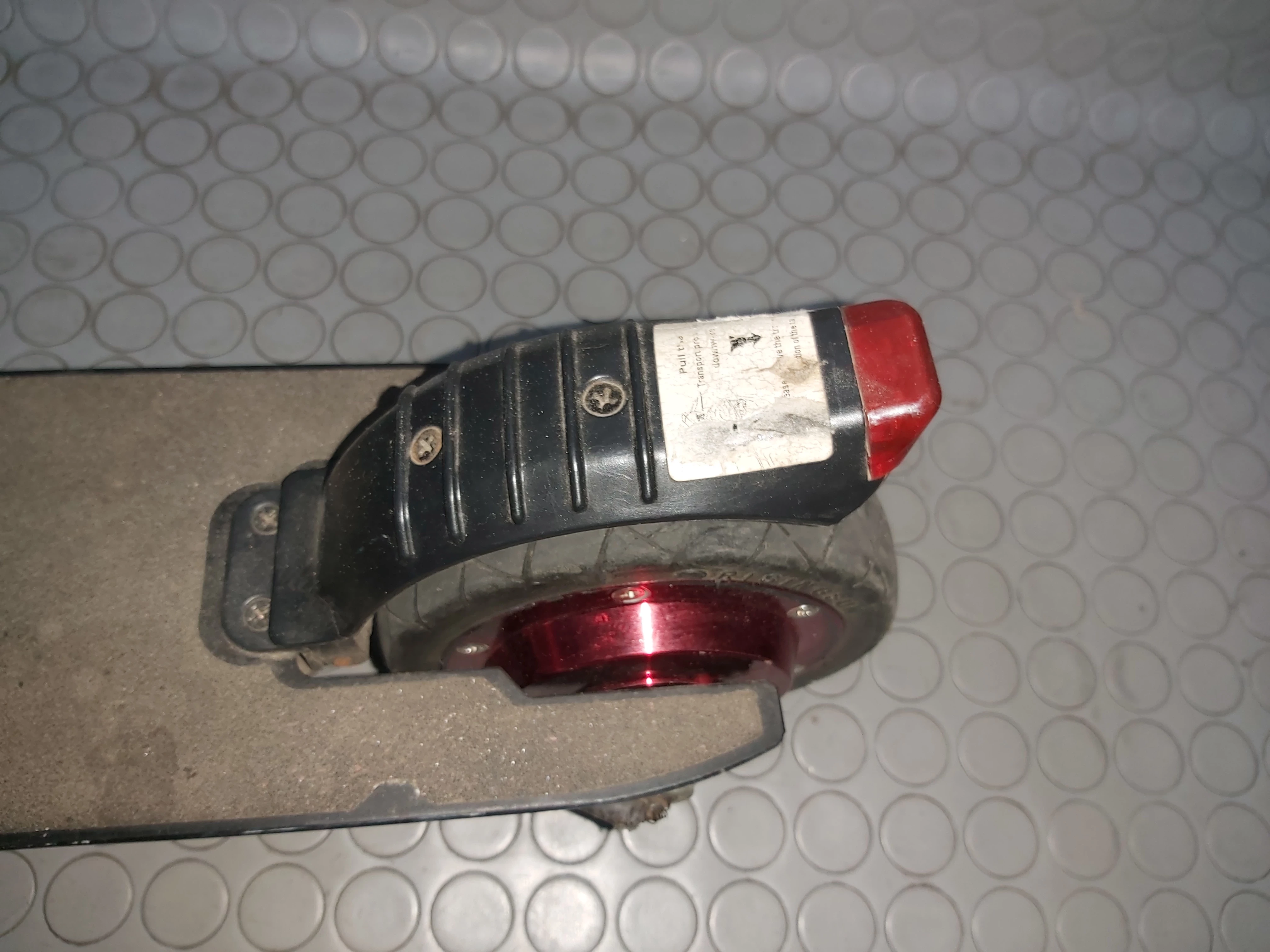 hulajnoga-elektryczna-frugal-s1-ladowarka-moc-silnika-250