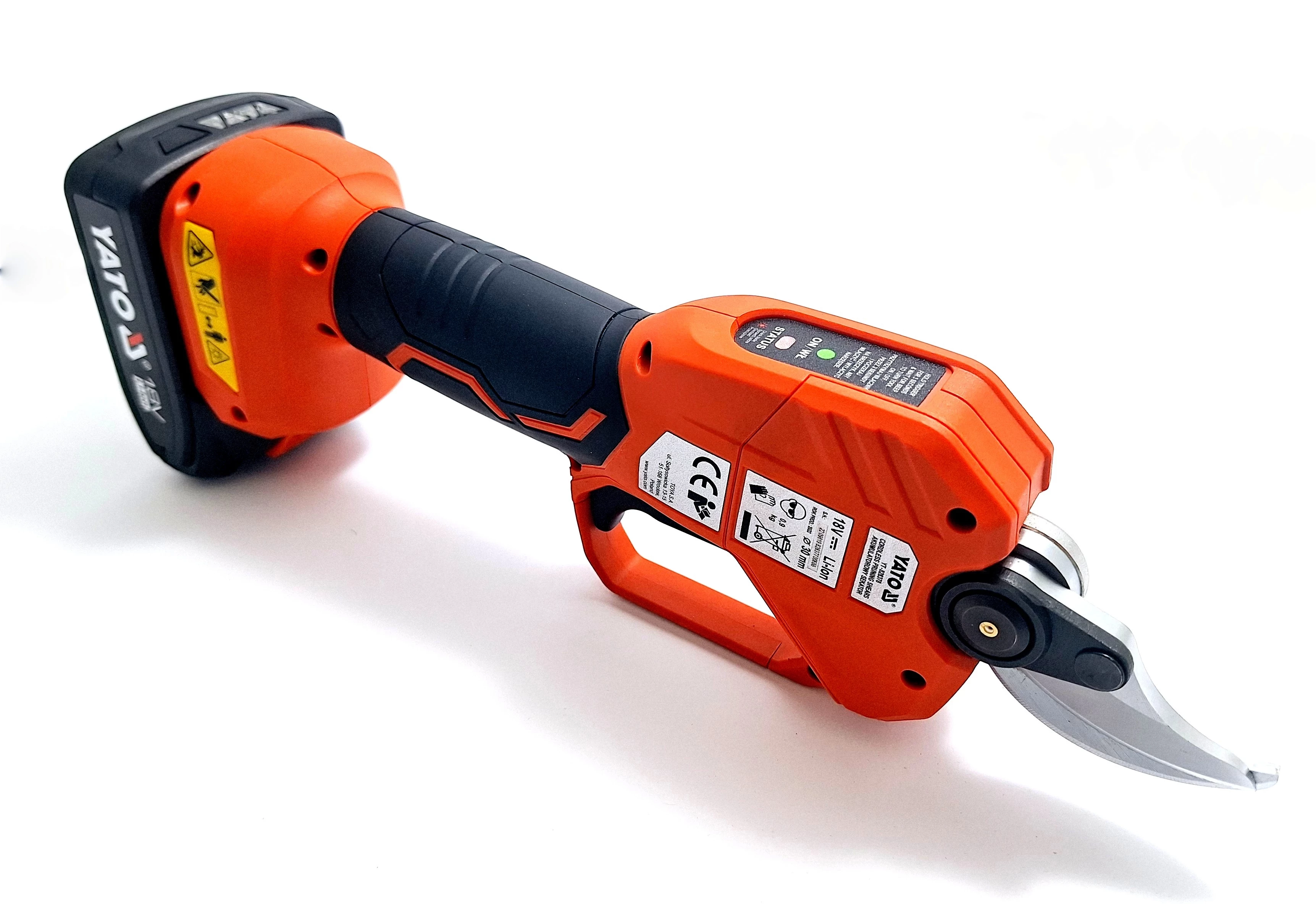 sekator-akumulatorowy-yato-stan-powystawowy