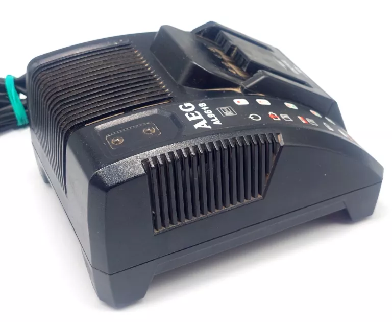 ŁADOWARKA AEG AL9618