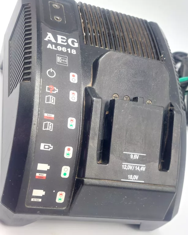 ŁADOWARKA AEG AL9618