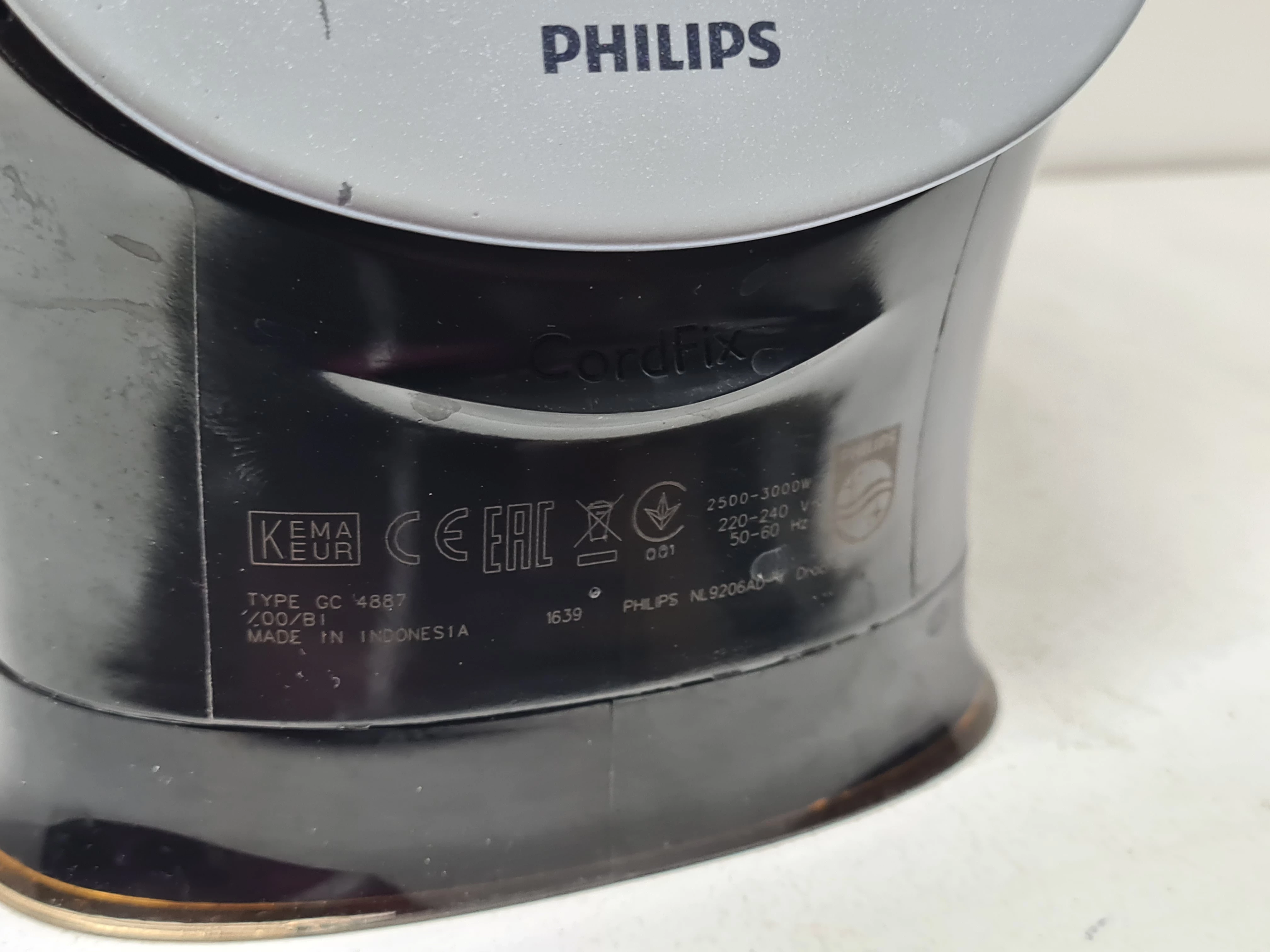 zelazko-philips-azur-pro-gc-4887-czytaj-opis-moc-300000