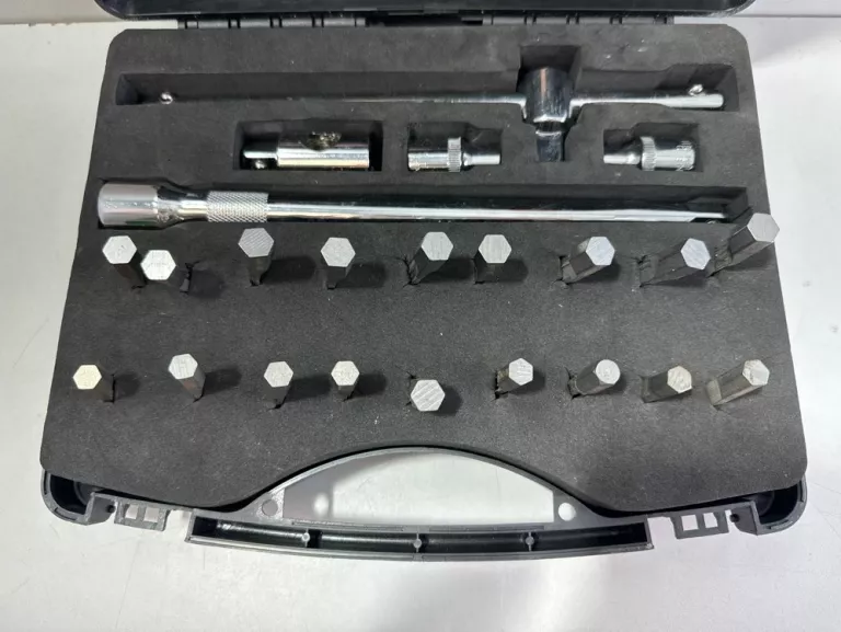 zestaw-slusarski-do-otwierania-zamkow-stan-uzywany