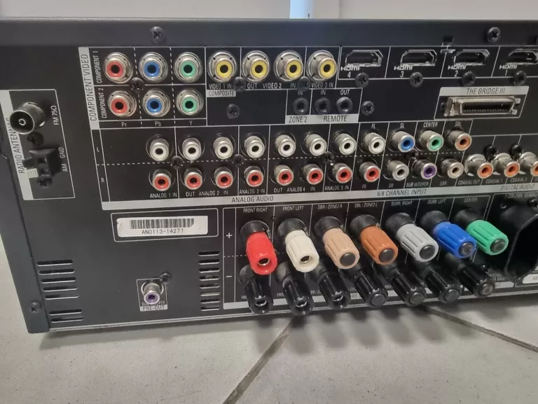 AMPLITUNER HARMAN KARDON AVR 360 7.1