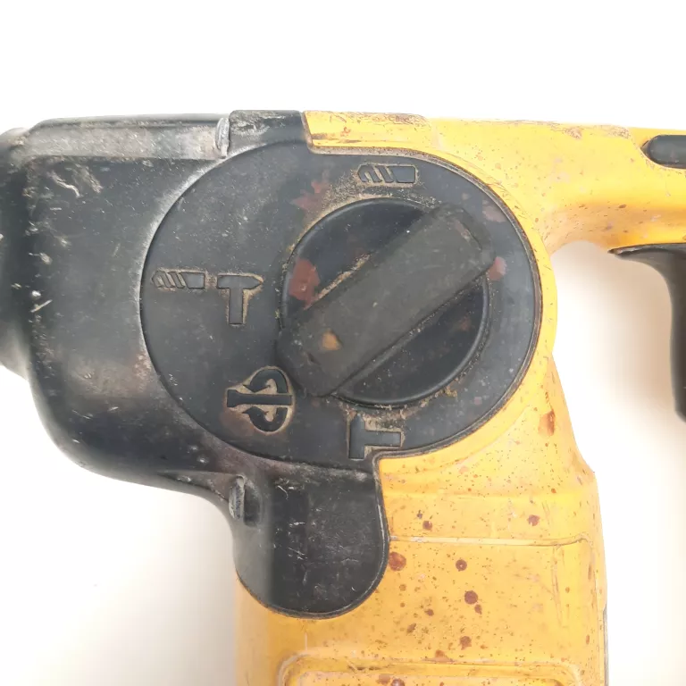 mlotowiertarka-dewalt-d25313-qs-marka-dewalt