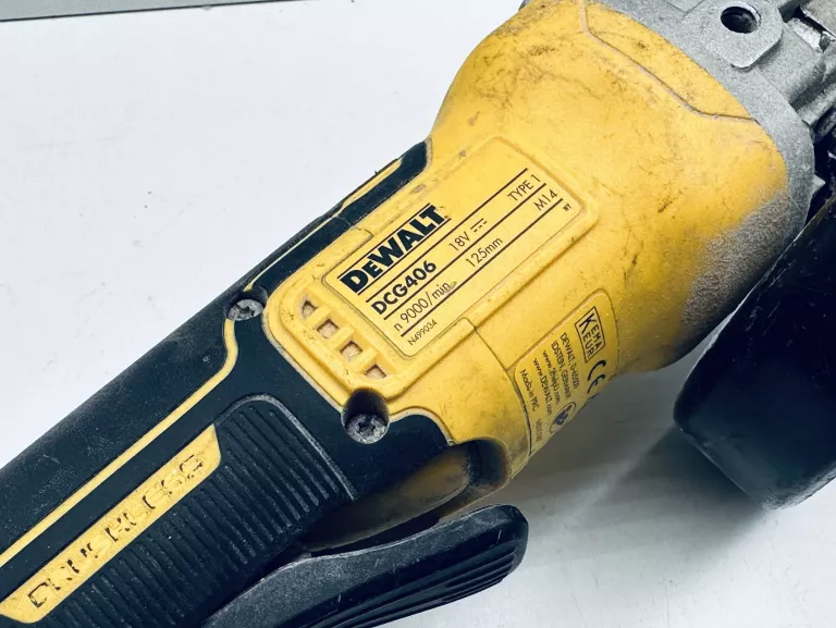 SZLIFIERKA KĄTOWA DEWALT DCG406