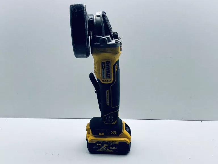 SZLIFIERKA KĄTOWA DEWALT DCG406