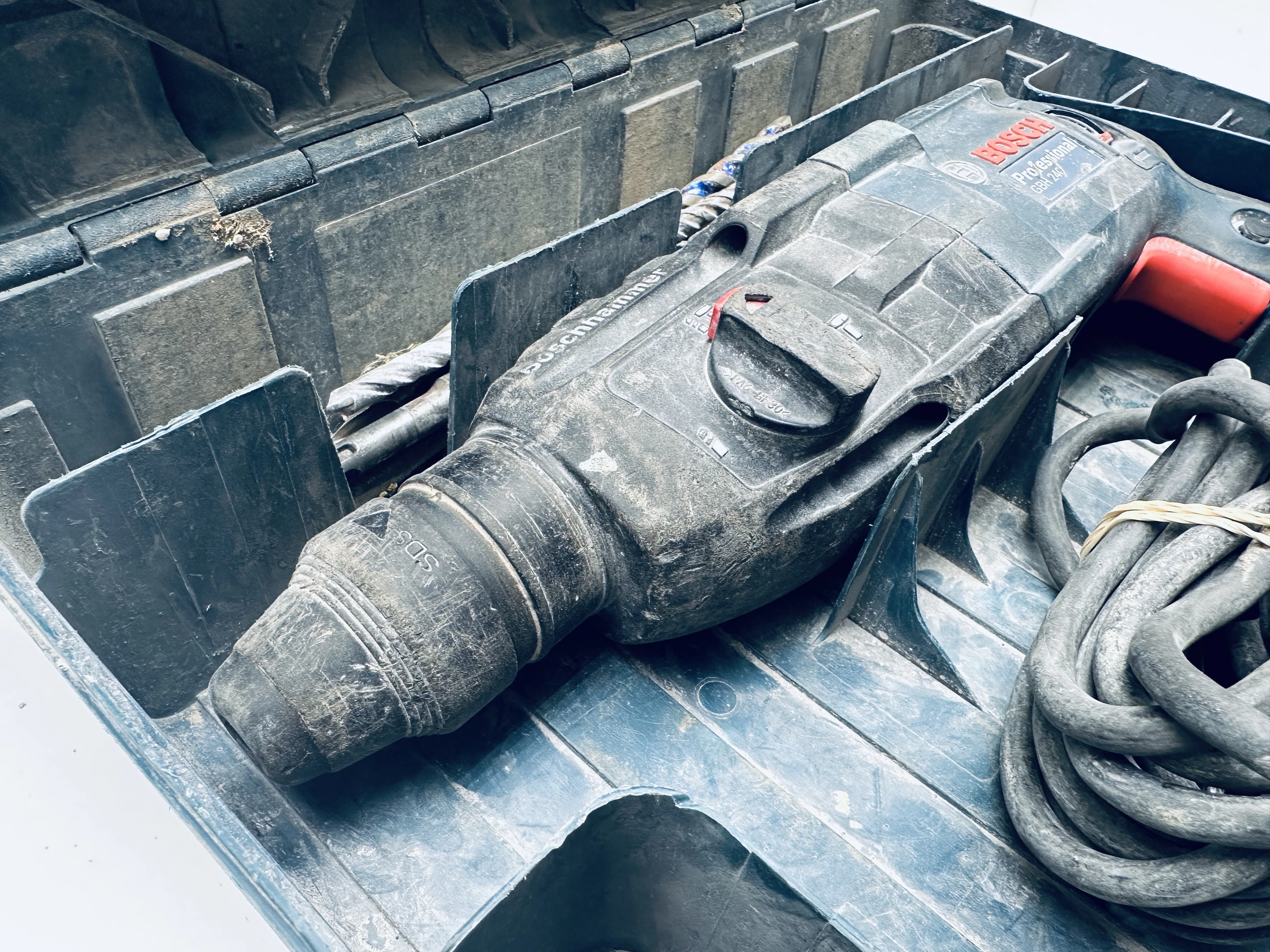 wiertarka-bosch-professional-gbh-240-stan-uzywany