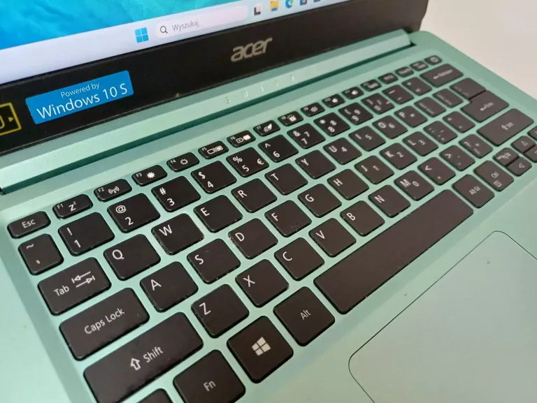 LAPTOP ACER SWIFT 1 4G/128GB