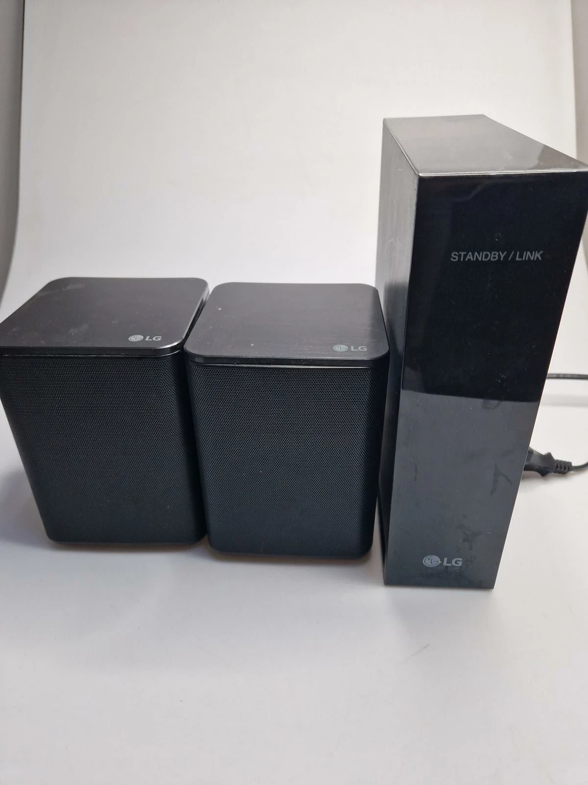 glosniki-do-soundbara-lg-spk8-s-surround-pack-stan-uzywany