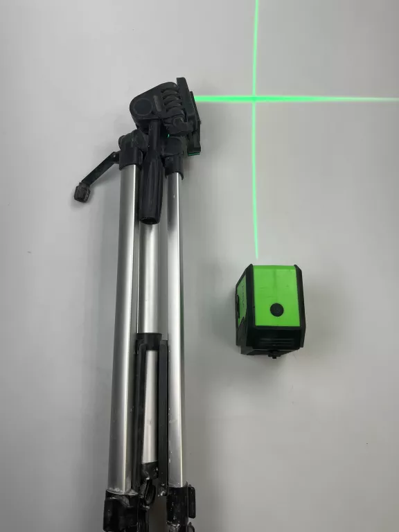 laser-krzyzowy-kira-akcesoria-chorzowska-100-swietochlowice