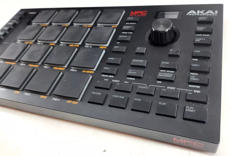 AKAI PROFESSIONAL MPC STUDIO