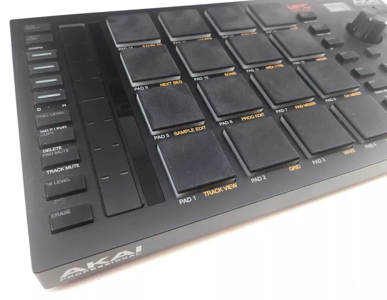 AKAI PROFESSIONAL MPC STUDIO