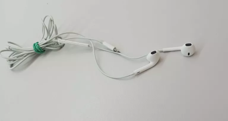 SŁUCHAWKI PRZEWODOWE APPLE EARPODS ZŁĄCZE LIGHTNING