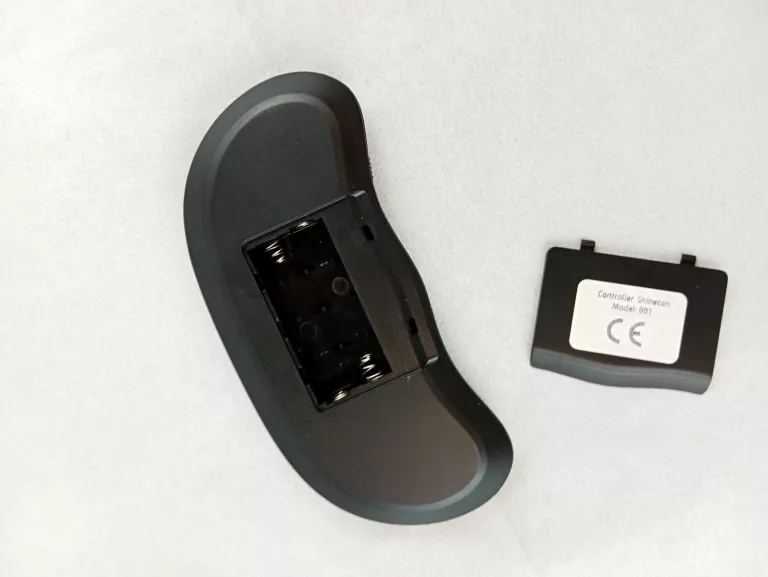 PILOT CONTROLLER GAMEPAD DO URZĄDZEŃ MOBILNYCH BLUETOOTH VR SHINECON B01