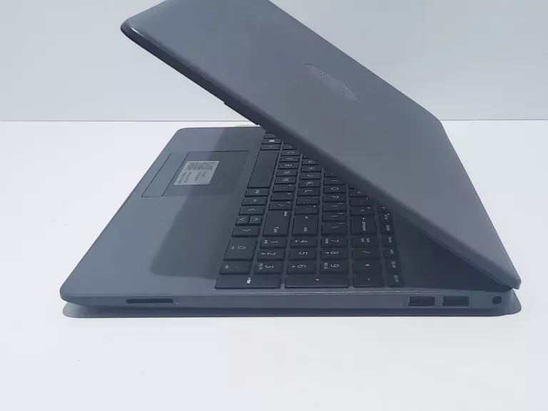 LAPTOP HP255 G8 KOMPLET