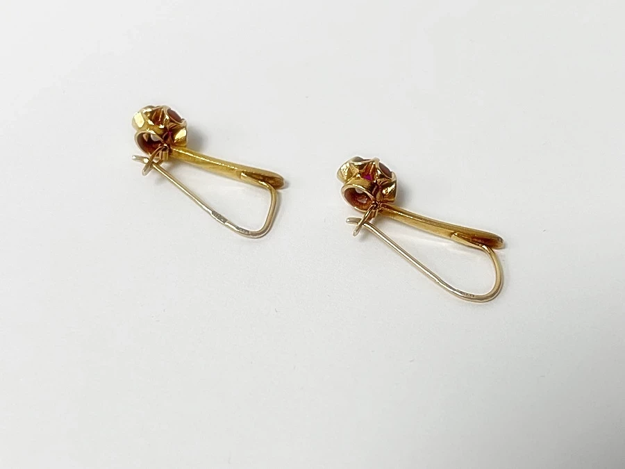 wyrob-jubilerski-uzywany-kolczyki-rodzaj-zapiecia-angielski