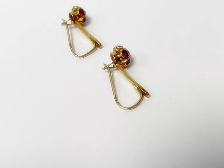 wyrob-jubilerski-uzywany-kolczyki-rodzaj-wyrob-jubilerski