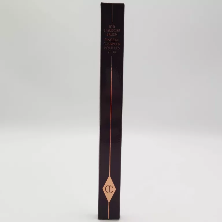charlotte-tilbury-eye-smudger-brush-pedzel-do-rozcierania-cieni-marka-charlotte-tilbury
