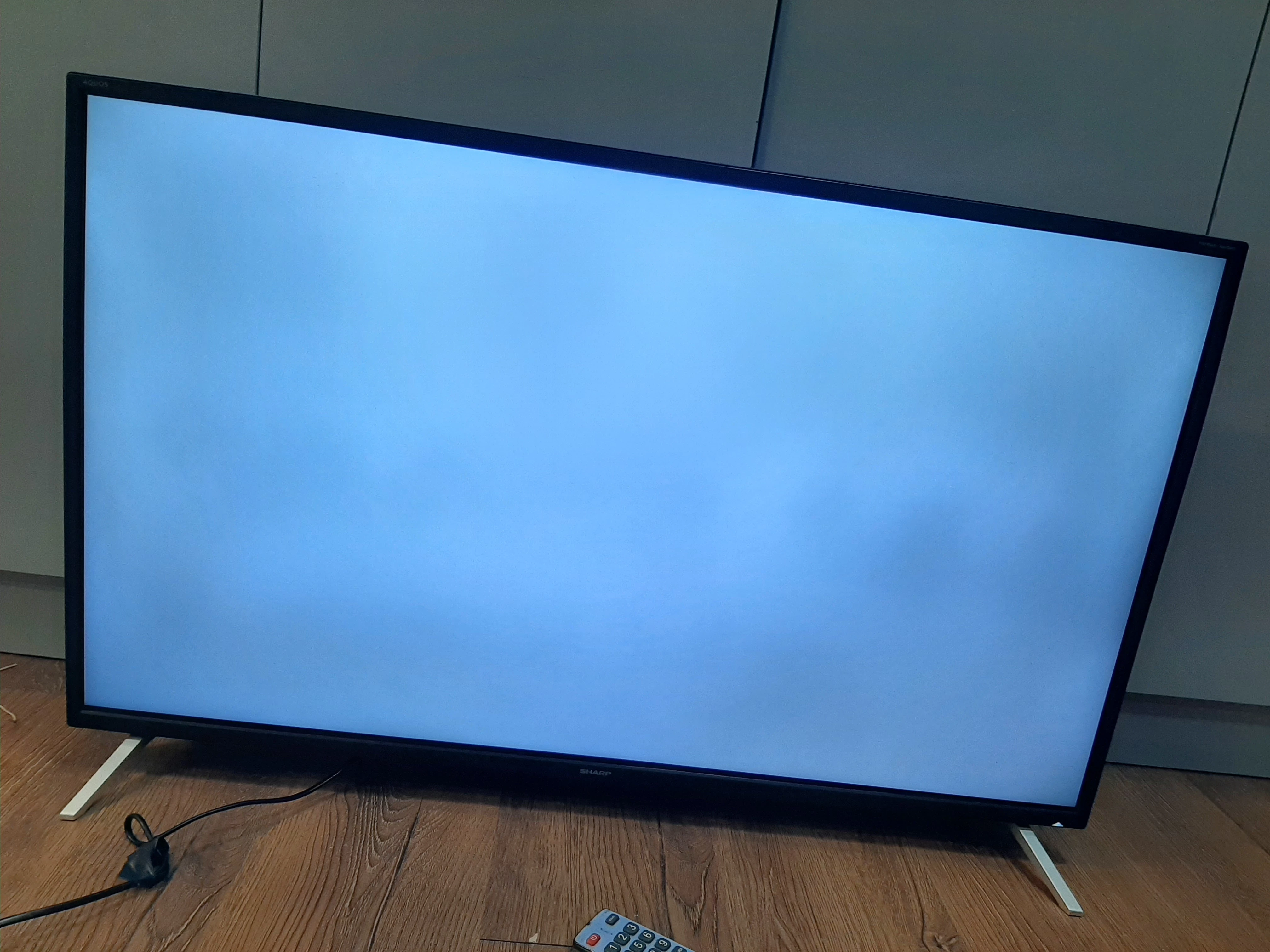 telewizor-sharp-40bl2ea-stan-uzywany
