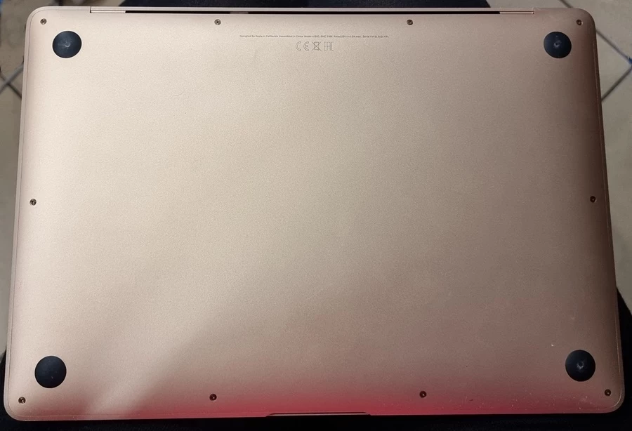 laptop-macbook-rozowy-apple-macbook-air-13-a1932-uszkodzony-liczba-rdzeni-procesora-2