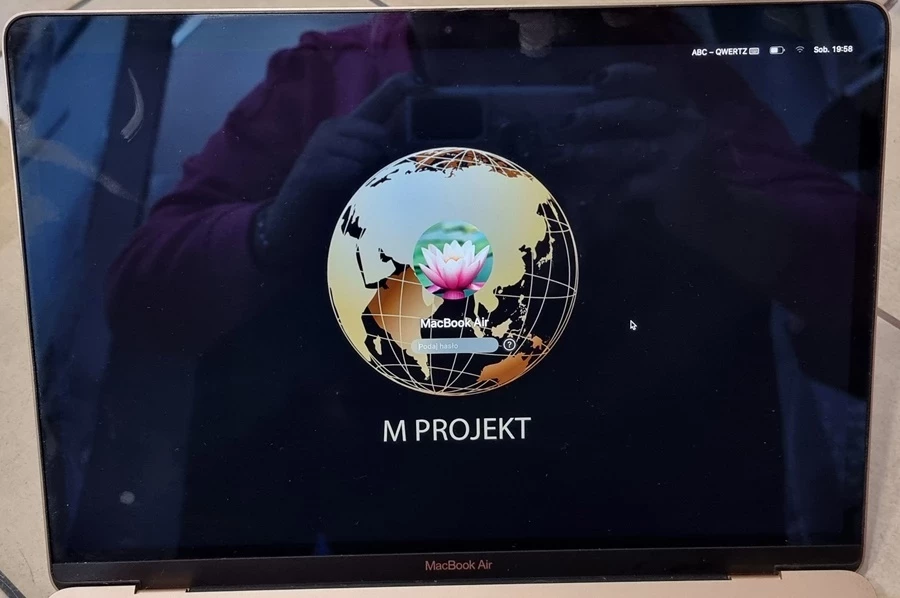 laptop-macbook-rozowy-apple-macbook-air-13-a1932-uszkodzony-stan-uzywany