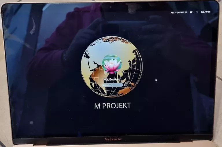 LAPTOP MACBOOK RÓŻOWY APPLE MACBOOK AIR 13 A1932 USZKODZONY