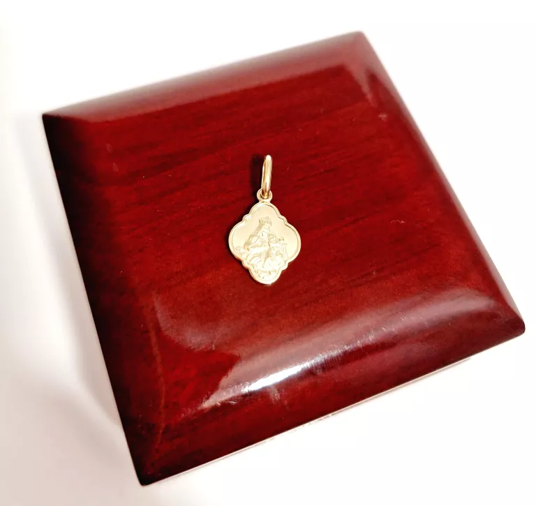 delikatna-zawieszka-matka-boska-koniczynka-p585080g-stan-11323-238058