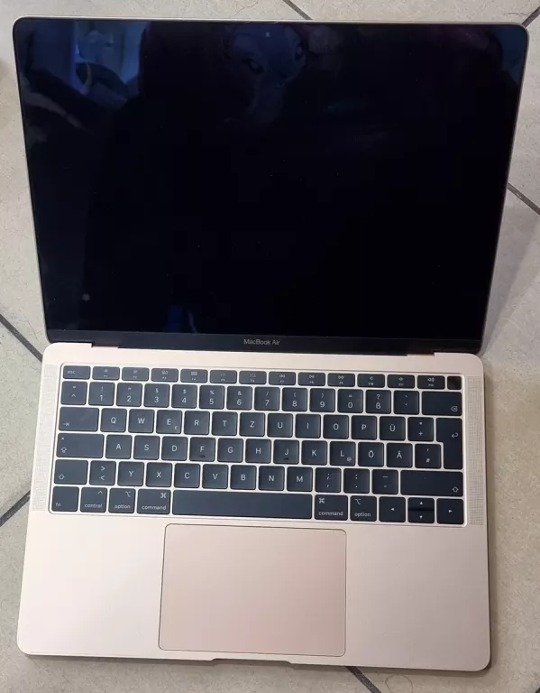 LAPTOP MACBOOK RÓŻOWY APPLE MACBOOK AIR 13 A1932 USZKODZONY