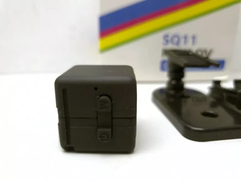 MINI KAMERA SZPIEGOWSKA DETEKCJA RUCHU HD SQ11