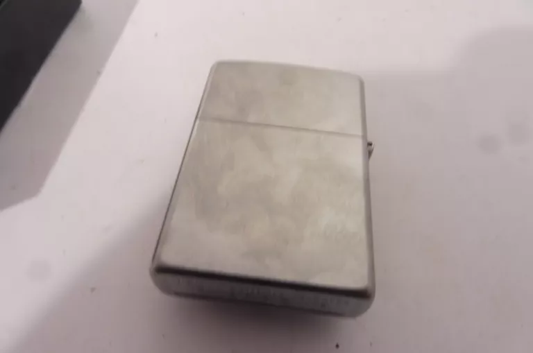 ZAPALNICZKA ZIPPO TRUCKER EMBLEM BENZYNOWA ZIPPO METAL