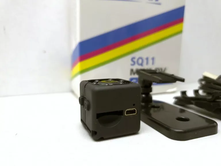 MINI KAMERA SZPIEGOWSKA DETEKCJA RUCHU HD SQ11