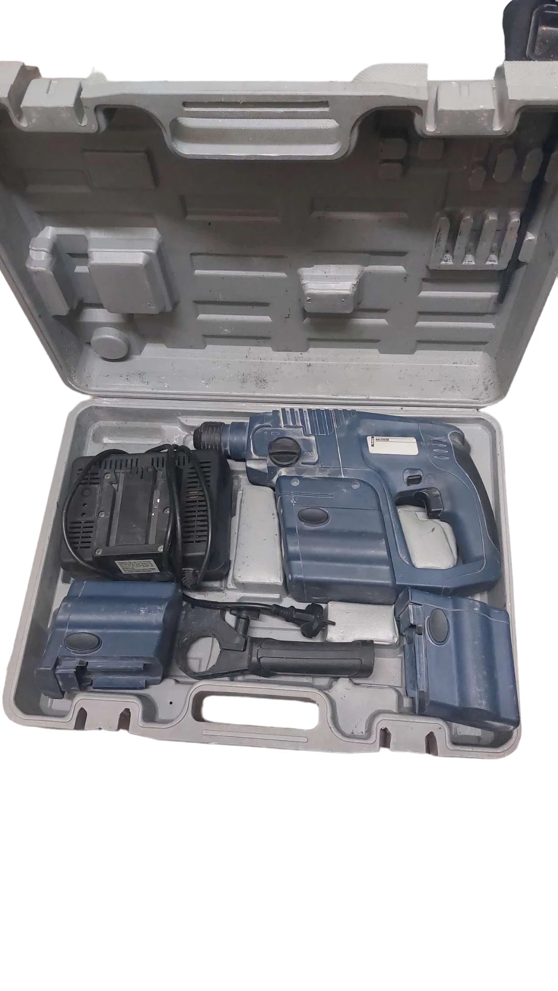 wiertarka-udarowa-budget-bas-2404r-stan-uzywany