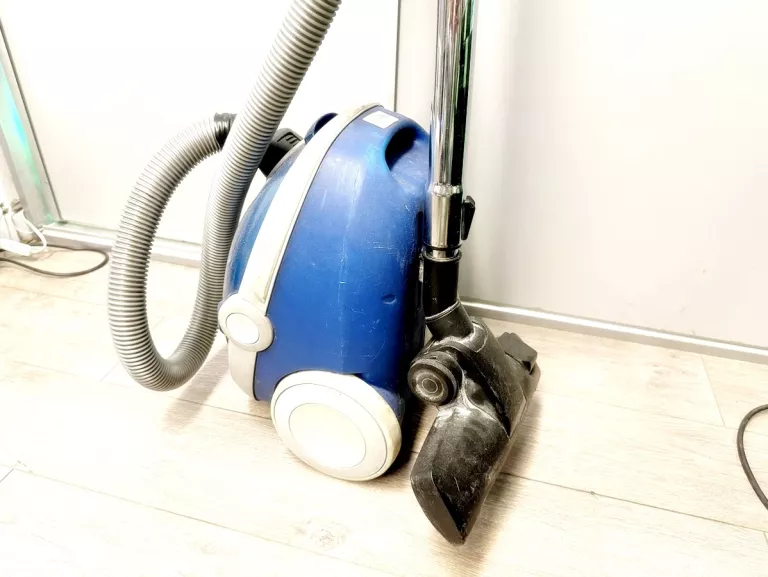 ODKURZACZ ELECTROLUX ZUS3385P