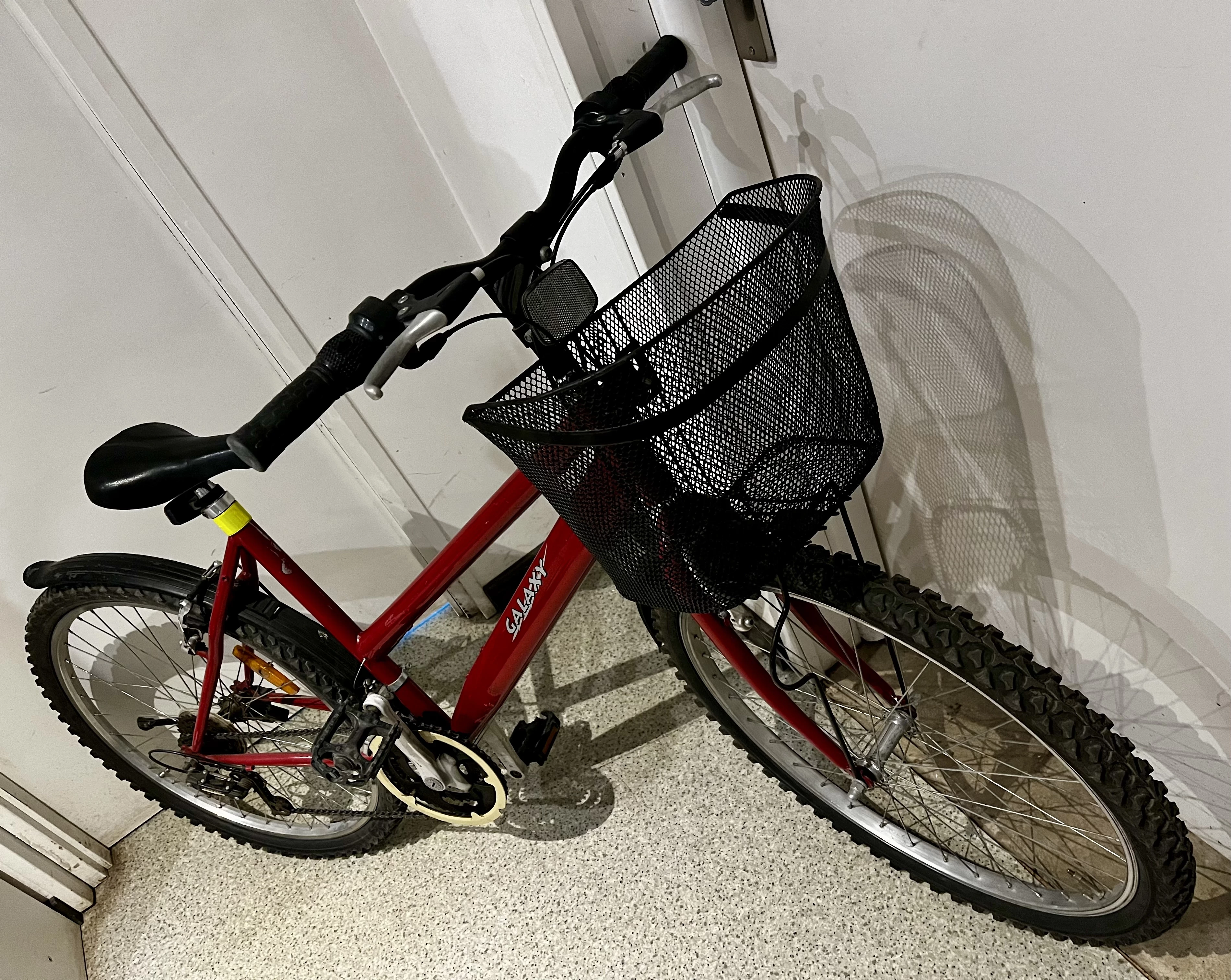 rower-damski-galaxy-z-koszykiem-kola-26-ean-gtin-5907782797287