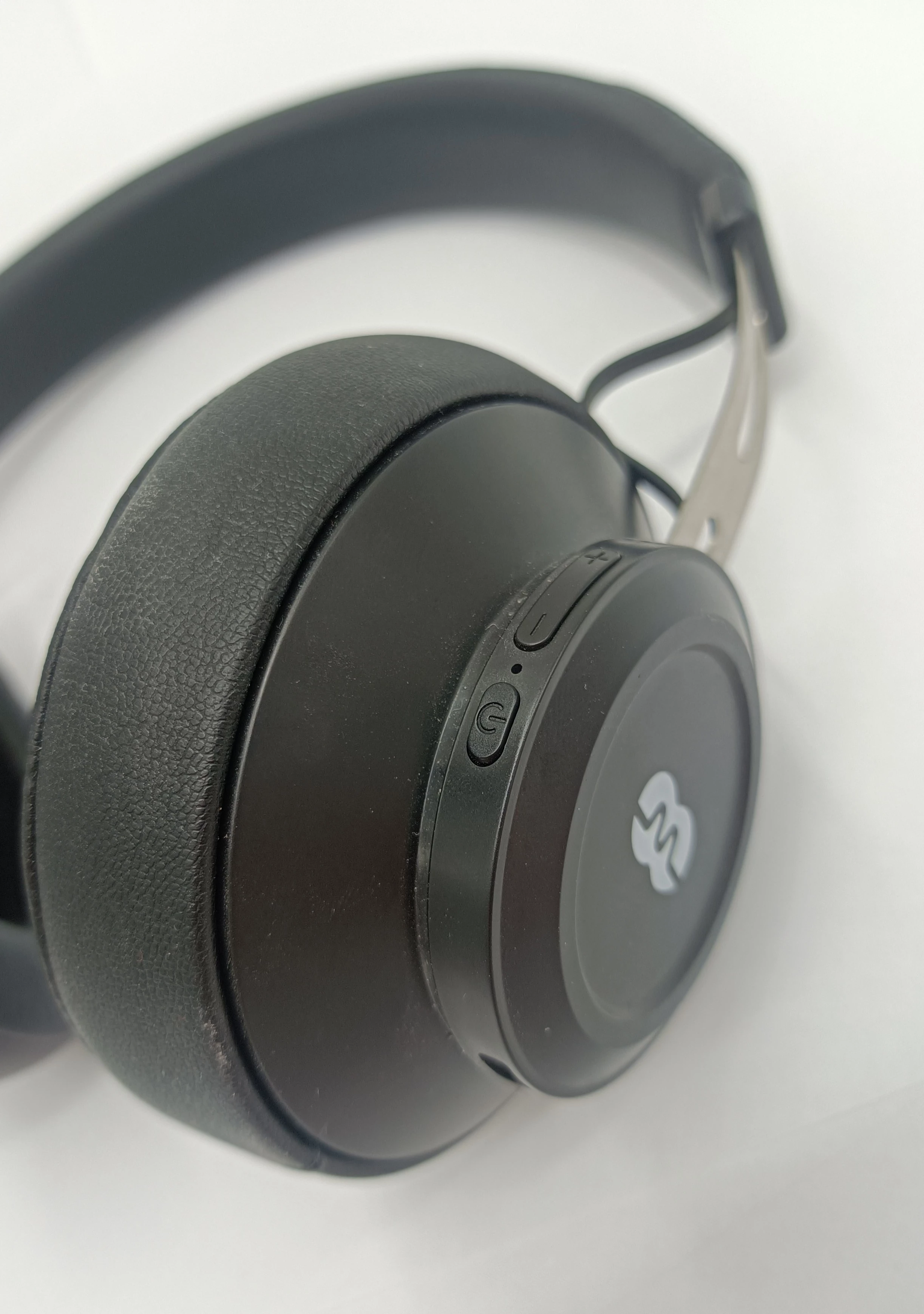 sluchawki-bezprzewodowe-mozos-m700bt-rodzaj-sluchawek-nauszne