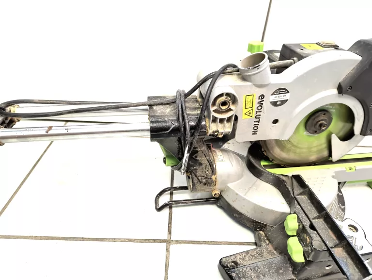 EVOLUTION FURY 3S PIŁA UKOŚNICA Z POSUWEM 1500W