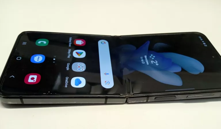 TELEFON SAMSUNG GALAXY FLIP 4 Z PLUS