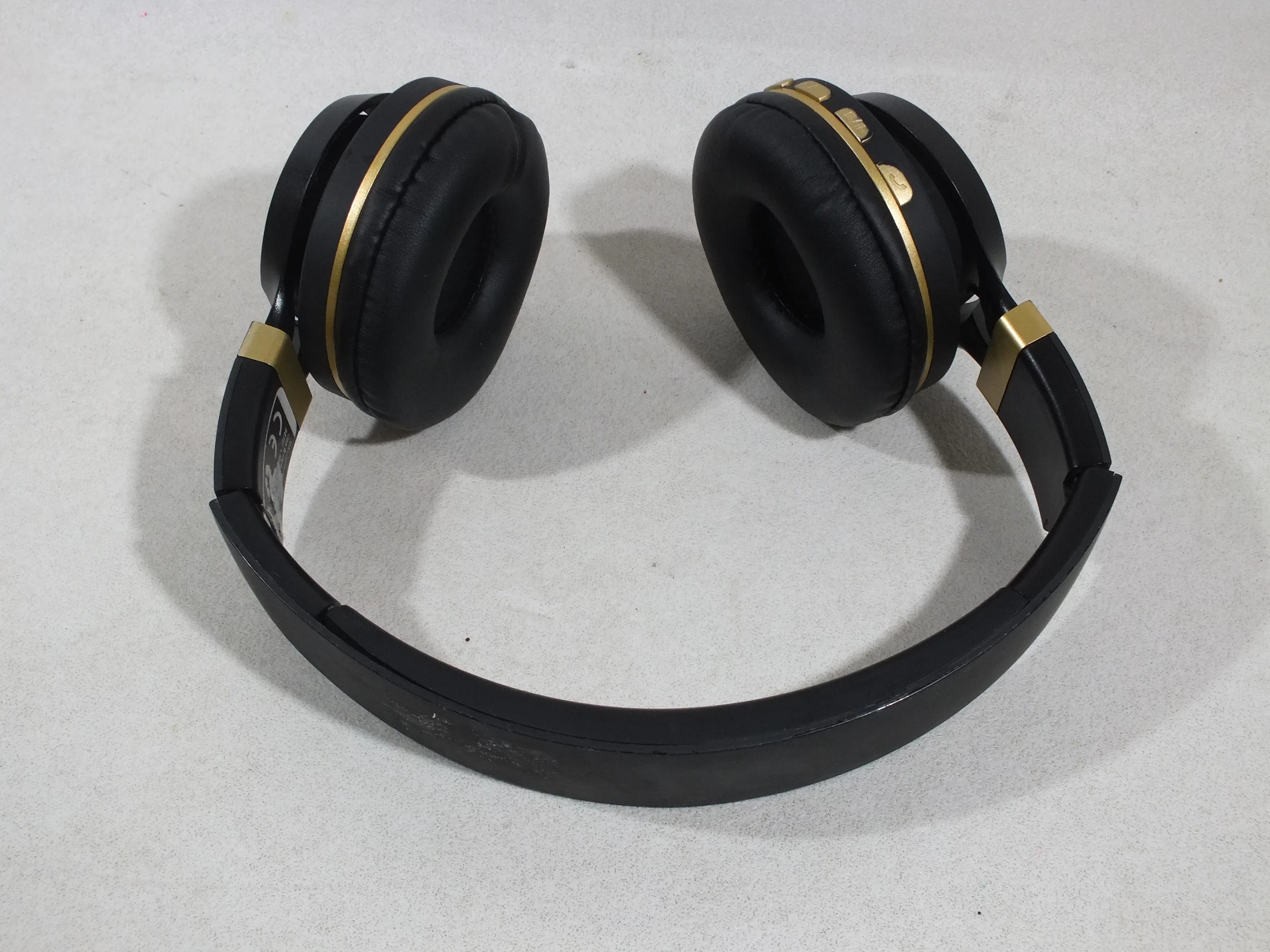 sluchawki-fc-bt300-stan-uzywany