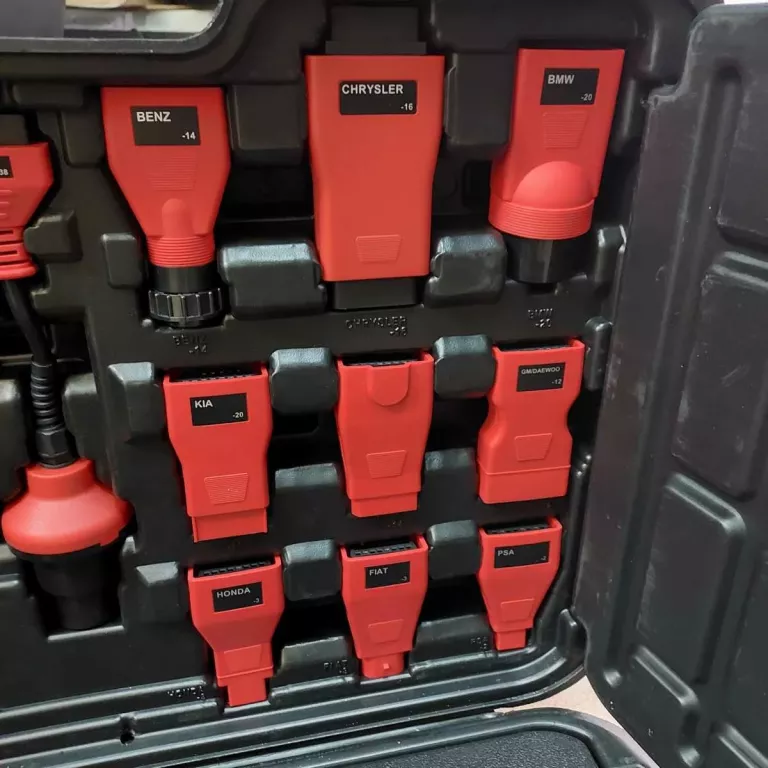 TESTER DIAGNOSTYCZNY AUTEL DS808