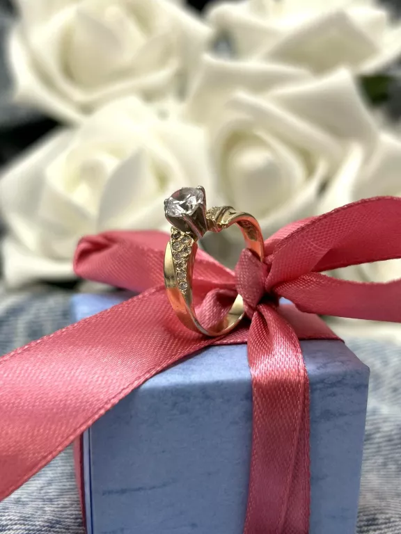 ŚLICZNY ZŁOTY PIERŚCIONEK Z OKAZAŁĄ CYRKONIĄ 583/3,20G ROZM 11