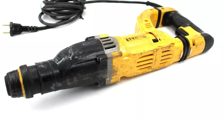MŁOTOWIERTARKA DEWALT D25263K USZKODZONA DO DECYZJI KIEROWNIKA
