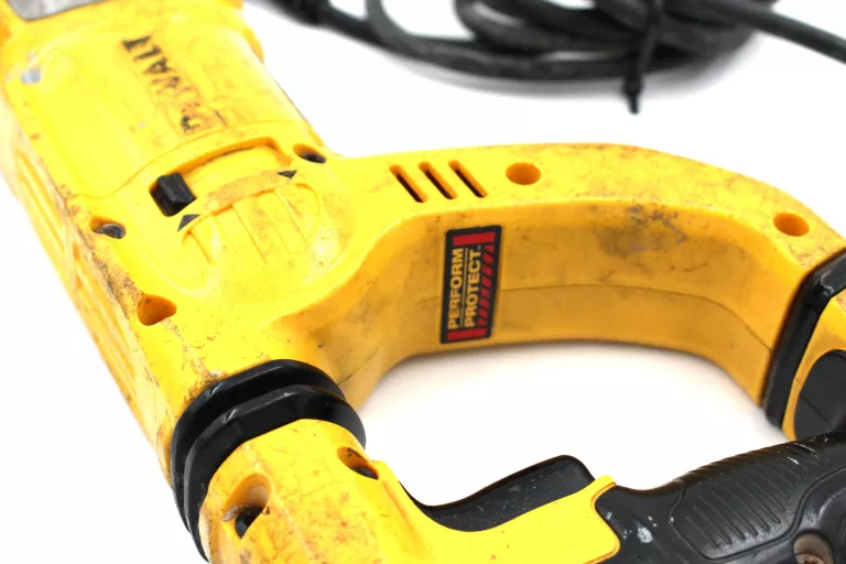 MŁOTOWIERTARKA DEWALT D25263K USZKODZONA DO DECYZJI KIEROWNIKA