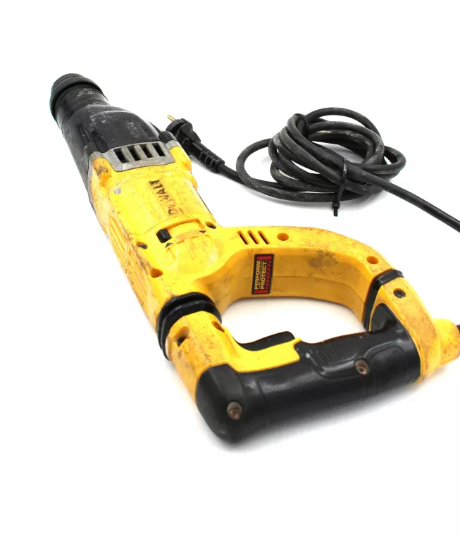 MŁOTOWIERTARKA DEWALT D25263K USZKODZONA DO DECYZJI KIEROWNIKA